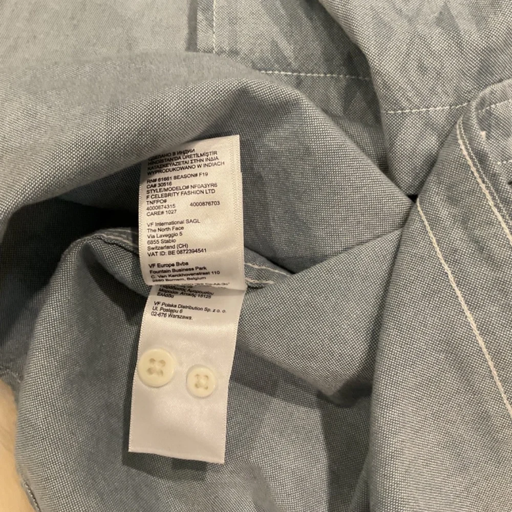 Men’s North Face Size Large Button Down Shirt - Picture 7 of 8